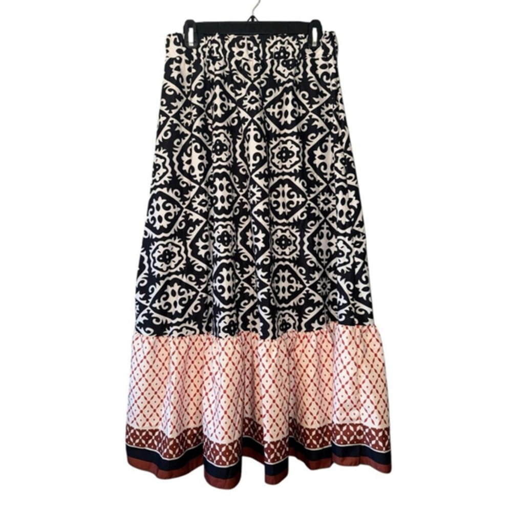 Women’s Bold Geometric Statement Skirt Med-Large